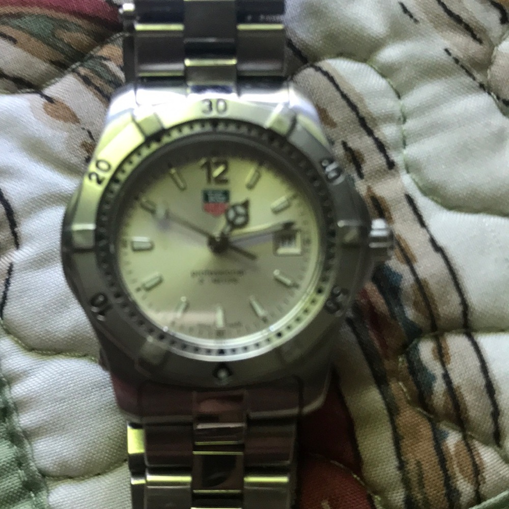 TAG WOMANS WATCH